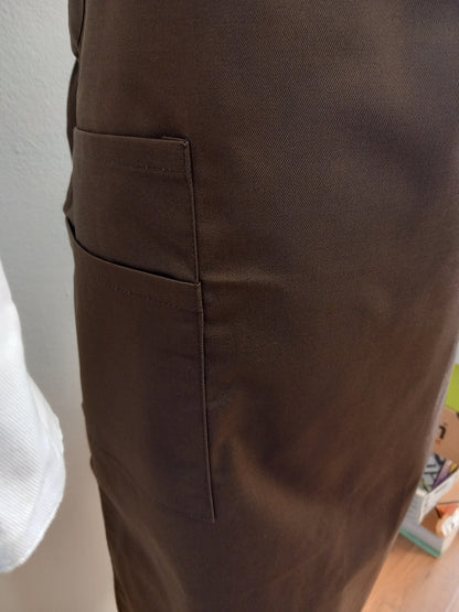 grembiule a pettorina brown